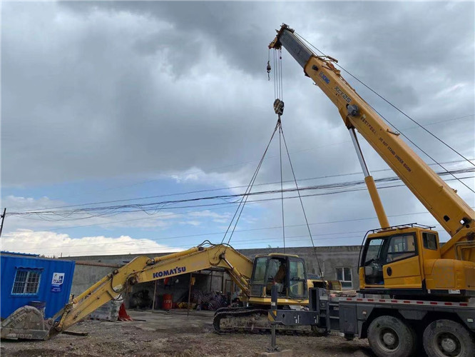 洱源县25吨吊车的工作半径是多少？