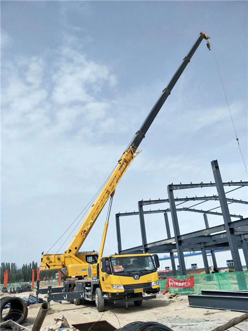 洱源县超高层建筑钢结构吊装案例
